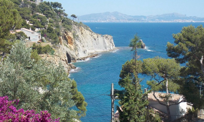 Niolon Maison | 'Gîte Rénové Calanques La Vesse' avec vue montagne, Wi-Fi et climatisation