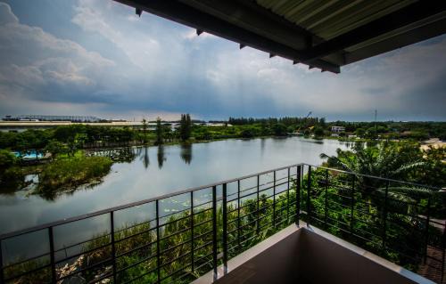 Racha Thewa Hôtel | Na Siri Lake View
