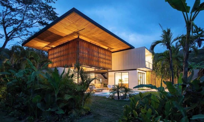 Playa Hermosa Cobano Villa | Naia Surf Villa East Walk
