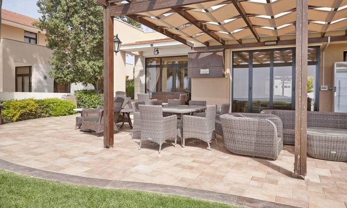 Pyla Villa | Villa Nala, villa 4 chambres en bord de mer avec jacuzzi