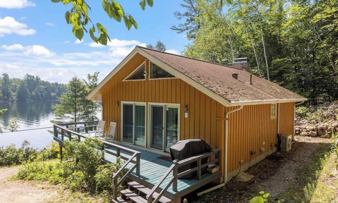 Sanbornville Maison | Nanas Nest - Lakefront Studio on Lovell Lake