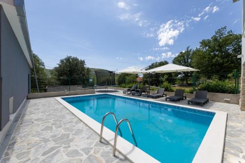Trolokve Maison | Nany-Villa with heated pool