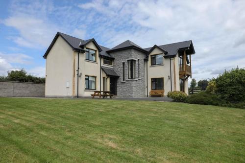 Cornamucklagh Maison | Narrow water house