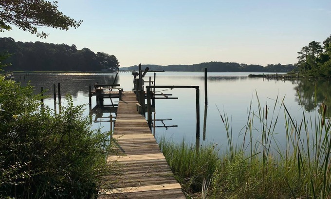 Weirwood Maison | Nassawadox Creek Waterfront Home with Private Pool