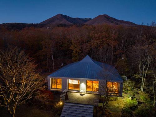 Nasu Maison | NASU PRIVATE FOREST: 広大な森の中のモダンハウス
