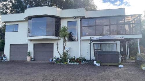 Te Kuiti Maison | Natthakan Heights
