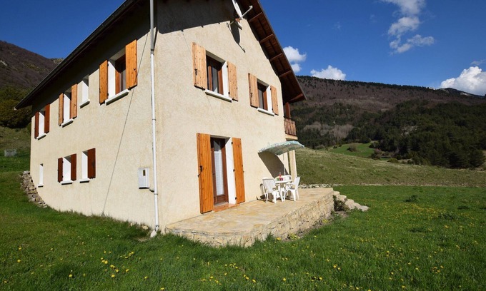 Lus-la-Croix-Haute Appartement | Appartement avec vue sur les montagnes