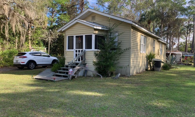 Inglis Maison | Nature Coast Inn and Cottages