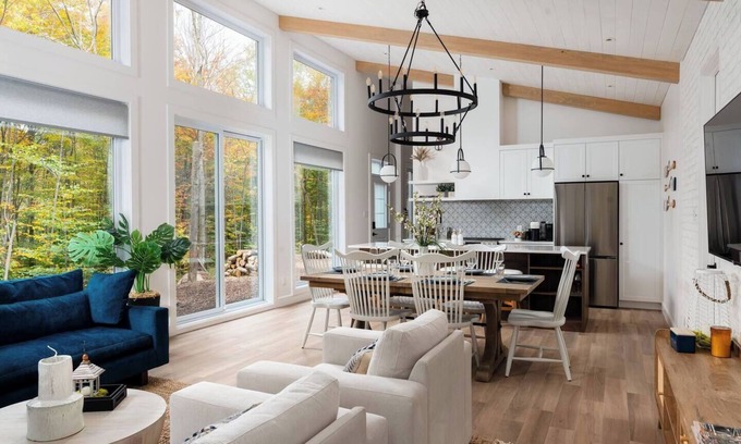 Lac Superieur Village Maison | Chalet Eau, style lake house à Tremblant
