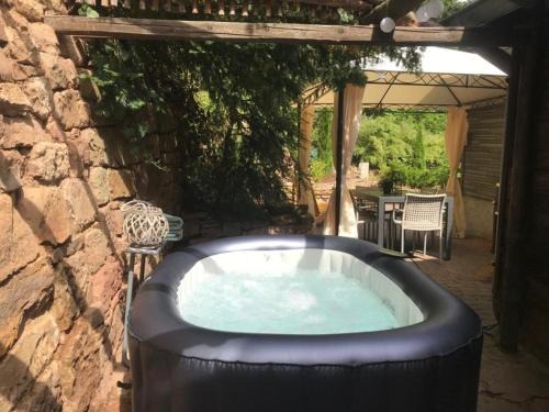 Melsungen Maison | Nature Living - Ferienhaus mit Kamin - Feuerschale - Garten - mit beheizbarem Gartenwhirlpool