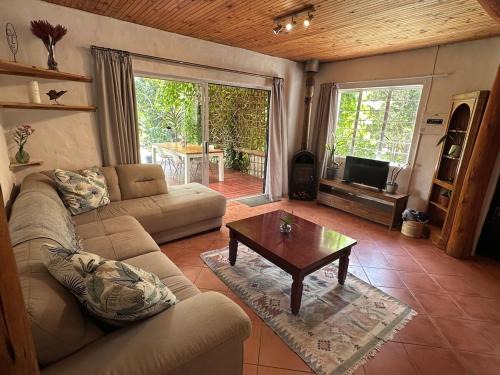 Elgin Maison | Nature Lover's Home in Grabouw