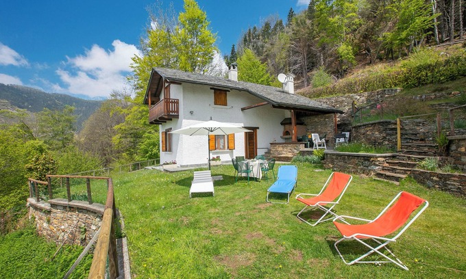 Caprezzo Maison | Lake View Chalet, Caprezzo, Italy