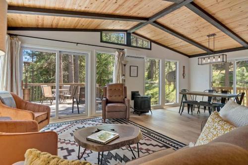 Hill City Maison | Nature Stay with Views Like No Where Else