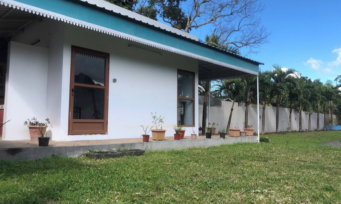 Saint-Pierre Appartement | Nature Studio house located centrally on Island. Near Mountain, Motorways& Shops