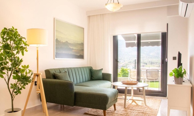Gulbahce Mahallesi Appartement | Nature View Flat with Garden in Urla, Izmir