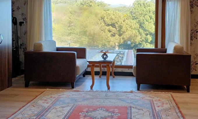 Osmangazi Appartement | Nature View Home with Garden in Bursa Osmangazi