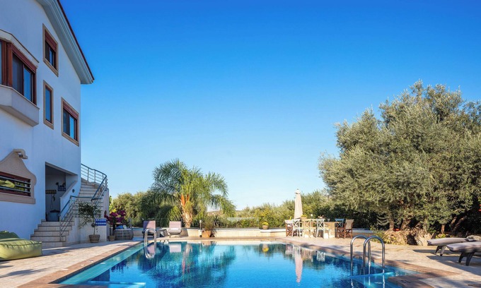 Perivolia Villa | Villa de haute qualité avec piscine chauffée de 50 m² à seulement 4 km de La Canée et de la plage