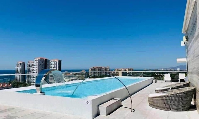 Isla Iguana Appartement | Nautico Condo, Nice Marina View, Rooftop Pool, Gym