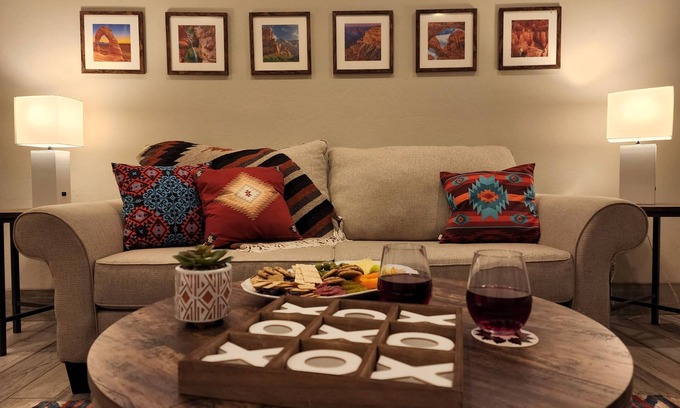 Page Maison | Navahouse w/ Game Room, sleeps 6, by Antelope Canyon