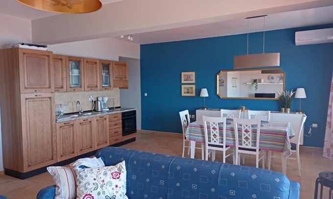 Nea Skioni Appartement | navy blue