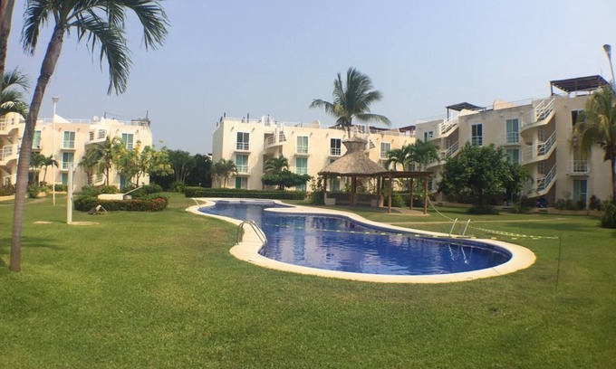 Puente del Mar Maison | NAVY DIAMOND