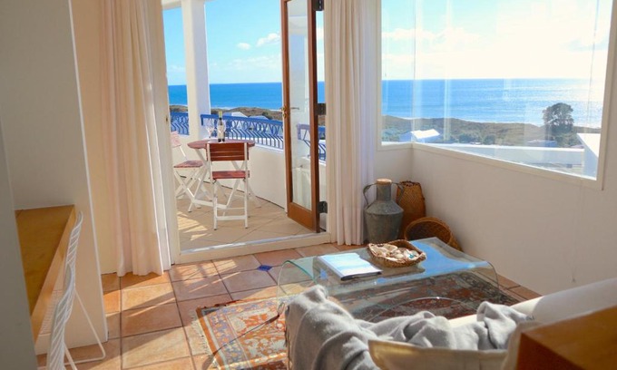 Bowentown Appartement | Naxos - Med style castle, ocean views from every room!