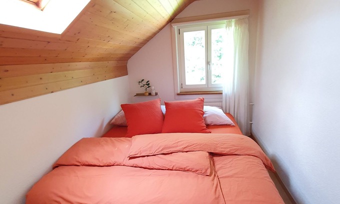 Wunnewil-Flamatt Appartement | Near Bern/Freiburg: Calm Apartment by the Forest
