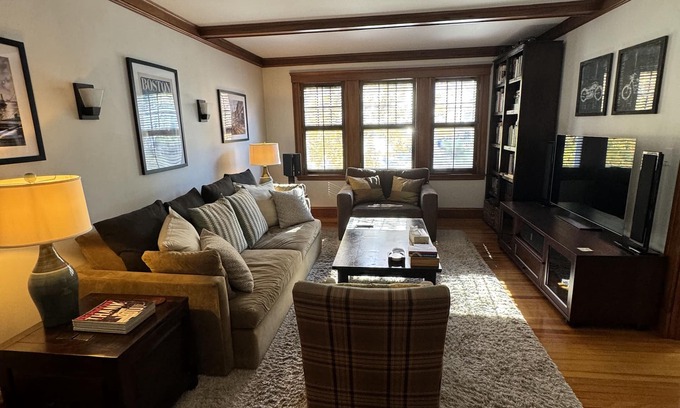 Malden Appartement | Près de Boston Historic deux chambres à coucher avec des équipements modernes