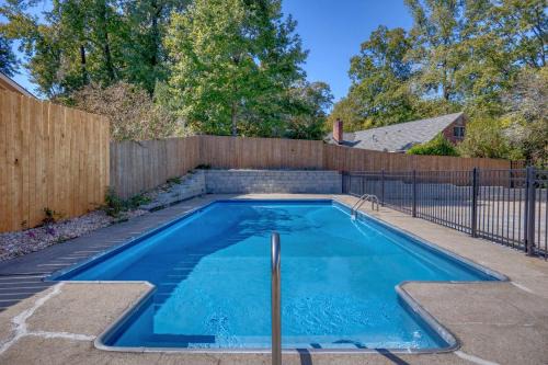 Fortson Maison | Near Botanical Garden with a Pool Charming on Charing