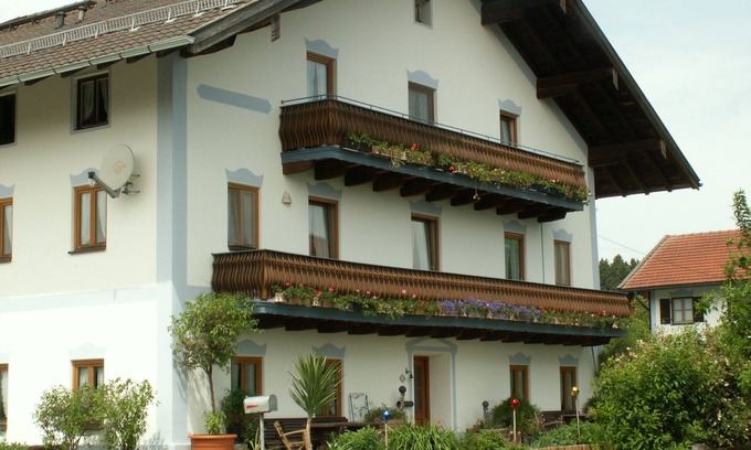 Haigerloh Autre | Near Chiemsee: Family-friendly vacation on the **** farm, 2 bedrooms.