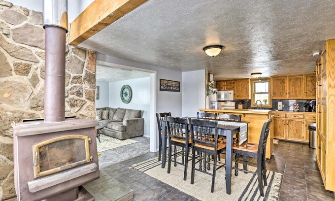 Kremmling Maison | Near Colorado River Kremmling Home with Mtn Views!