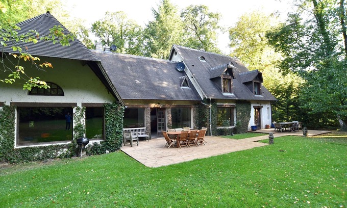Vieux-Bourg Maison | Près de Deauville Maison Familiale de 340 m2 grande terrasse sur jardin 3000 m2