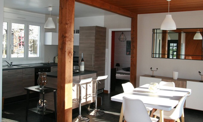 Pommeuse Maison | Proche DISNEYLAND, dans un écrin de verdure, agréable maison lumineuse