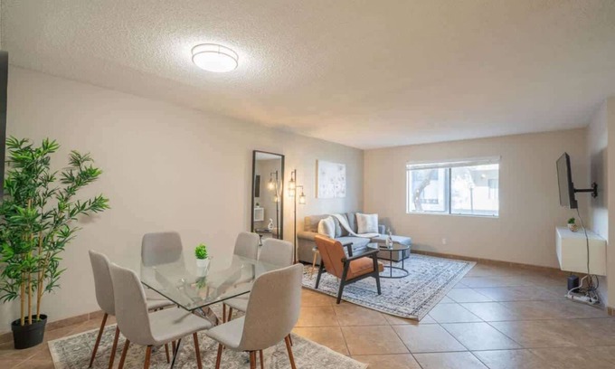 Cox Heights Appartement | Spacious 2BD| Parking+Gym+Pool Sleep 8 5Min Casino