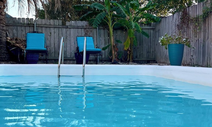Milton Maison | Near Hospital & Shopping Centers- 3/2 with pool