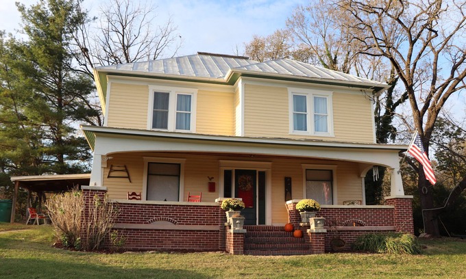 Broadway Maison | Near Massanutten & Bryce Resort and Much More! Game Room, Grill & Firepit