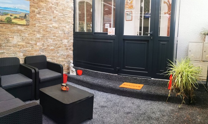 Le Soler Maison | Coquette maison T2+jardinet+parking4 couchages- animaux acceptés