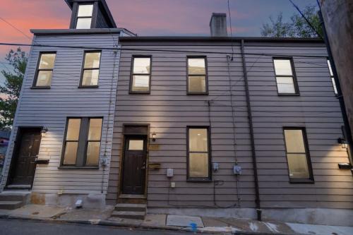 Mexican War Streets Maison | Near Stadium 2 Bdrm House w Fire Pit Free WiFi