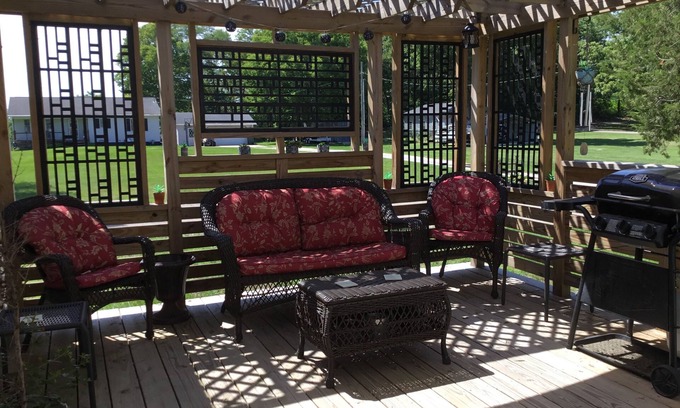 Keithsburg Maison | Near State park & Forest. Close to river for boating. Stay…Anchored Inn