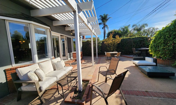 Harbor Maison | Near the beach and central located