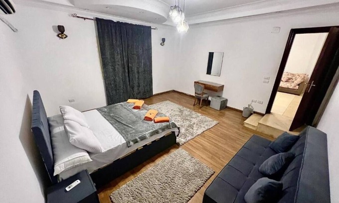 Al-'Umraniyah Hôtel | NEAR THE PYRAMIDS INN 5 minutes from the Great Pyramids of Giza & Sphinx!