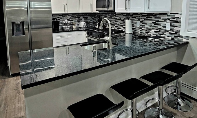 Union City Appartement | Near Times Square 15 Min, Stylish 2BR/2BA Private Apt,+ FREE PARKING +Amenities
