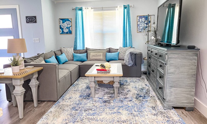 Dallas Maison | Near White Rock Lake and Arboretum, Relax and Clean 5 Bedrooms