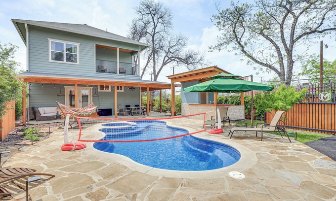 Mahncke Park Maison | Near Zoo & Riverwalk: Spacious Home w/ Heated Pool