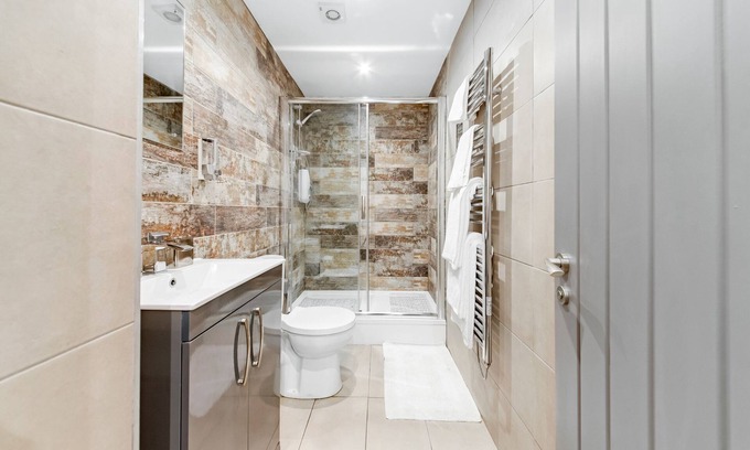 Bradford Appartement | Appartement-Salle de bain privée séparée