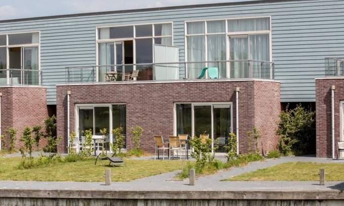 Oude-Tonge Maison | Une maison insulaire élégante, avec une belle vue : pour les grands groupes, cette maison est idéale