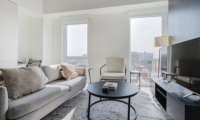 Old Town Appartement | Neat Old Town 1BR Gym, W/D, Rooftop, BBQ & A/C, by Blueground