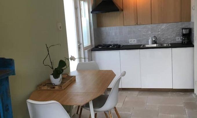 Overtoomse Sluis Maison | Nectar 1, Holiday home 300 meters from the beach.