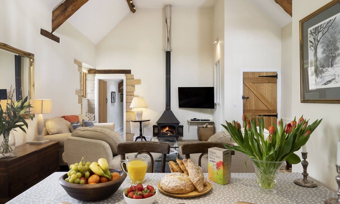 Bourton Maison | Nellies Barn est un ensemble de conversion de grange de qualité parmi les plus beaux paysages des Cotswolds.