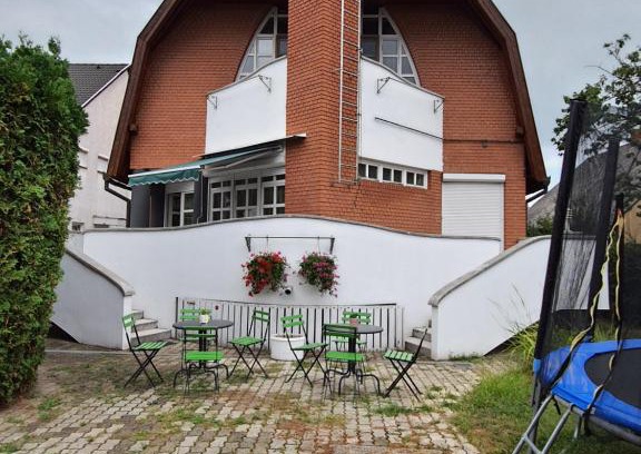Balatonszemes Maison | Neo bárkája